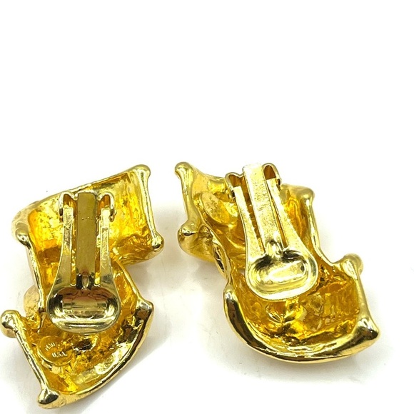 Gold Tone Sculptural Textured Large Clip on Earrings Made in the USA - Picture 12 of 12